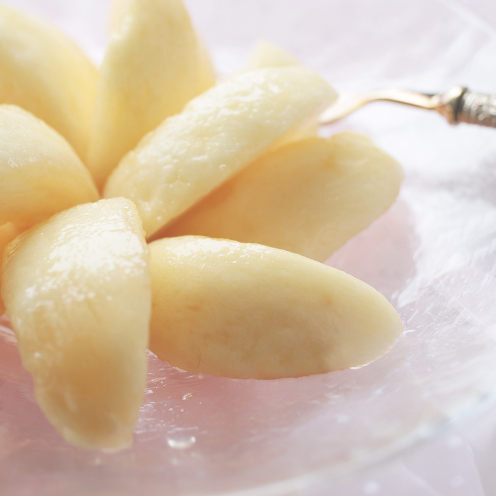 ジューシーな白桃